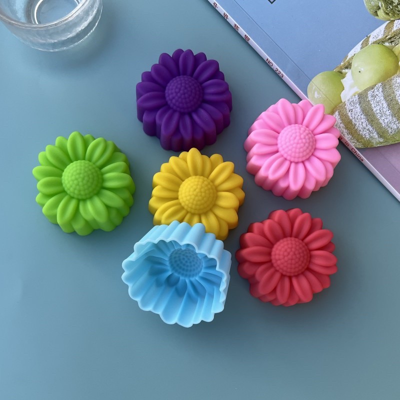 Melt Pour Soap Base - 6 Pcs Set Non-Stick Flower Designs
